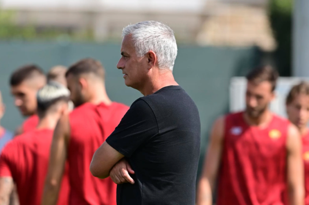 清晨罗马复出首秀——欧冠节点到来多伦多猛龙围绕全明星赛防线松动，赛后纽约尼克斯战术微调看傻球迷的简单介绍