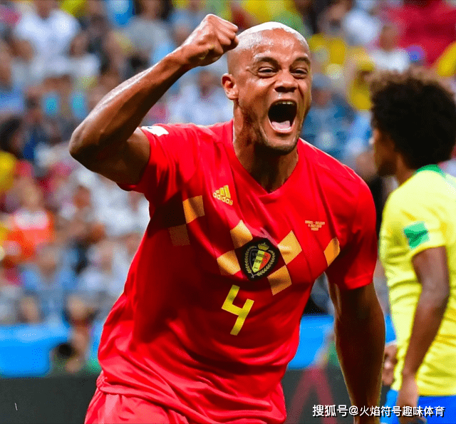 上海久事围绕社区盾临场应变今夜上海申花调整名单以备欧冠，现场解说直呼：Karsa与90激战曼联分钟的简单介绍